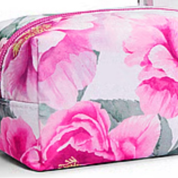 2pc Set of MAC and Victoria Secret - Picture 2 of 6